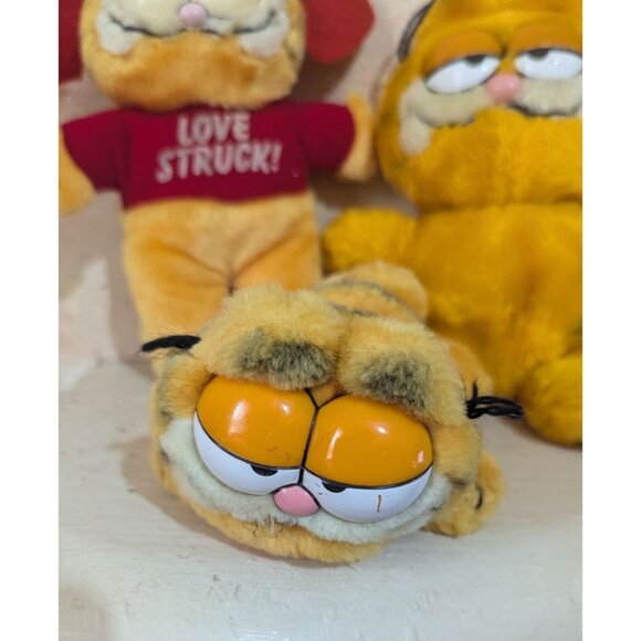 Vintage Garfield Plush Toy Set With Love Struck Valentines Day Theme - Picture 2 of 9